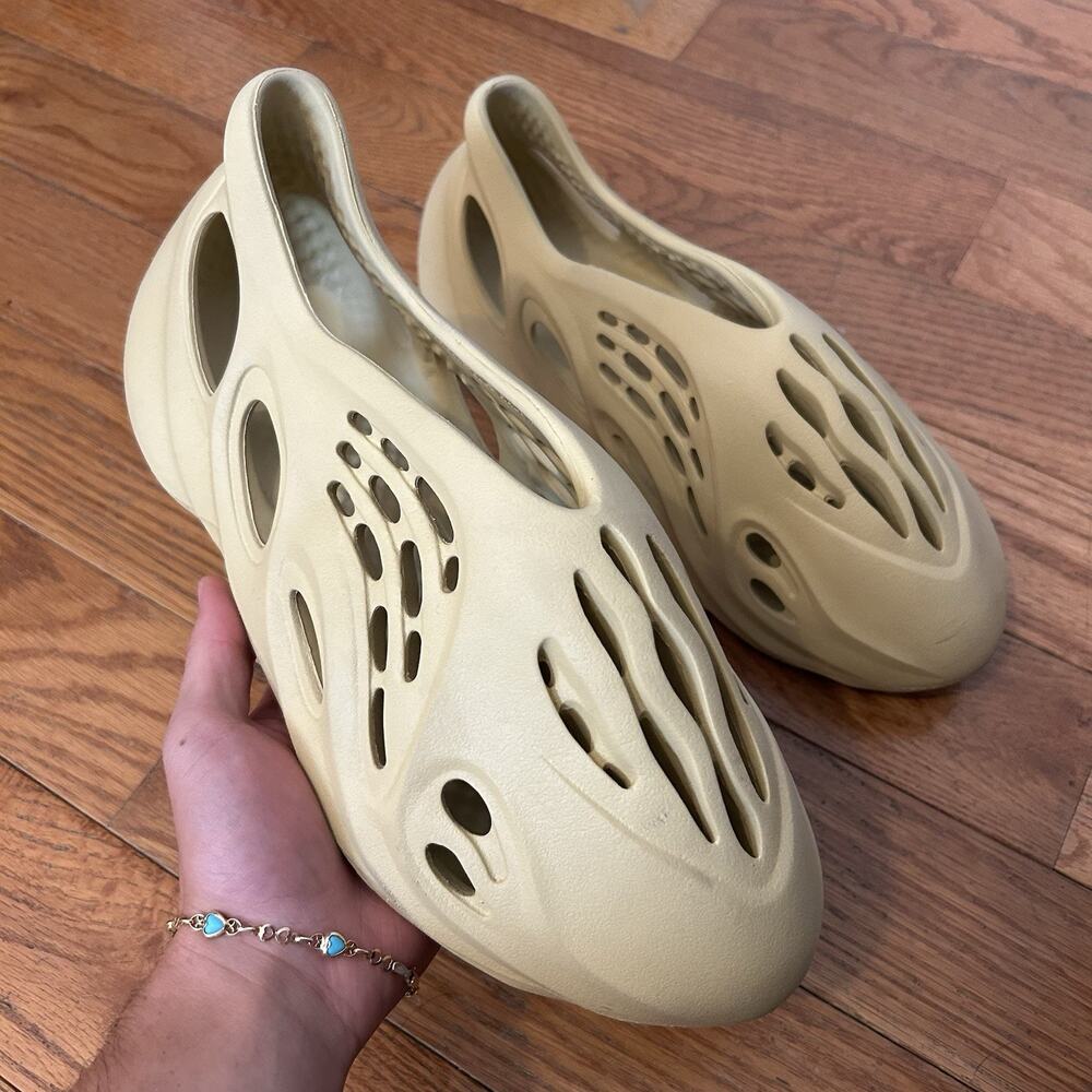 Adidas Yeezy Foam Runner RNNR Desert Sand Slip On Shoes Size 11